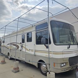 38ft Rv Fleetwood V10 Triton 