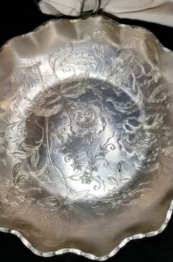 Vintage 1950s Admiration Products Co Hand Wrought Round Floral Scalloped Bowl/Dish