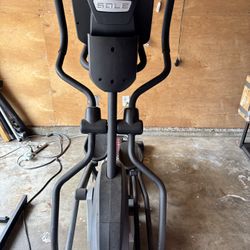 Sole E25 Adjustable Incline Elliptical