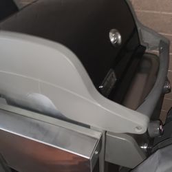 Silver Red and Black Weber Spirit 2 Burners e-210 bbq grill Asador propane