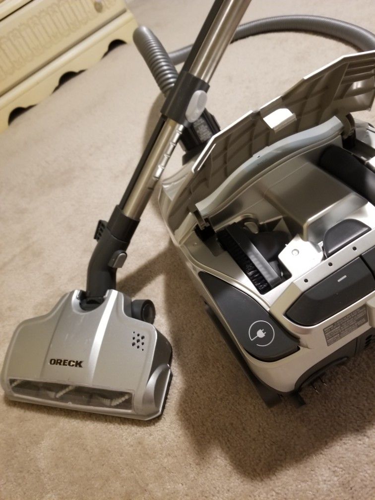 Oreck Vacuum Canister