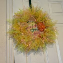 Summers Here ! Add This Feel Good Wreath To Any Door To Add A Little Sunshine