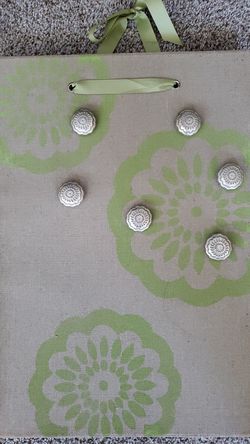 New magnetic board with 6 magnets