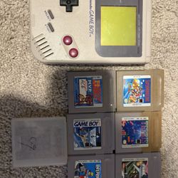 Nintendo Gameboy + 5 Games (hablo Espanol)