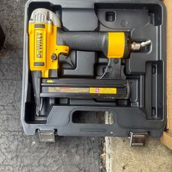 18 Gauge Narrow Crown Staples