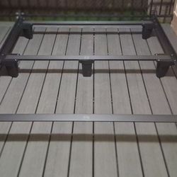 Queen Size Metal And Plastic Bed Frame 
