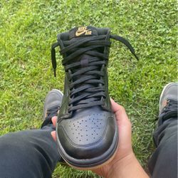 Black Jordan Ones Highs With Gum, Bottom