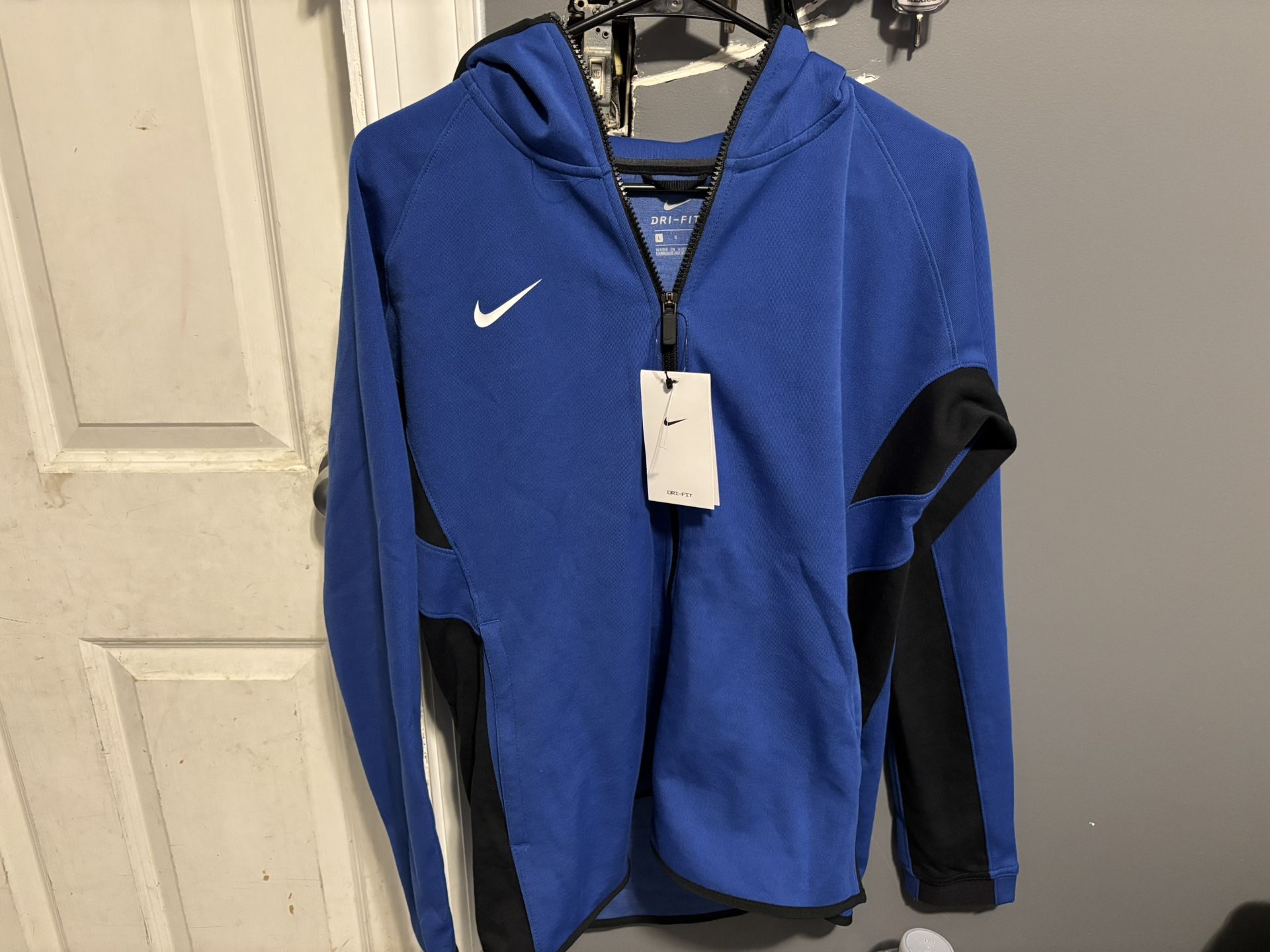 Women’s Nike Tech