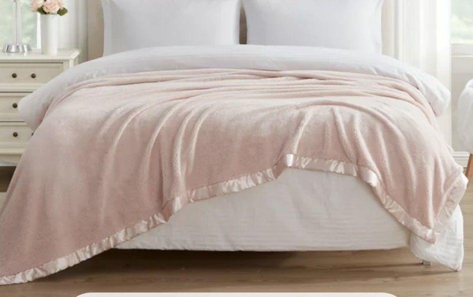 King  Simply Shabby Chic Pink  Blanket