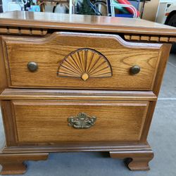Very Nice Heavy “Golden Oak” Nightstand