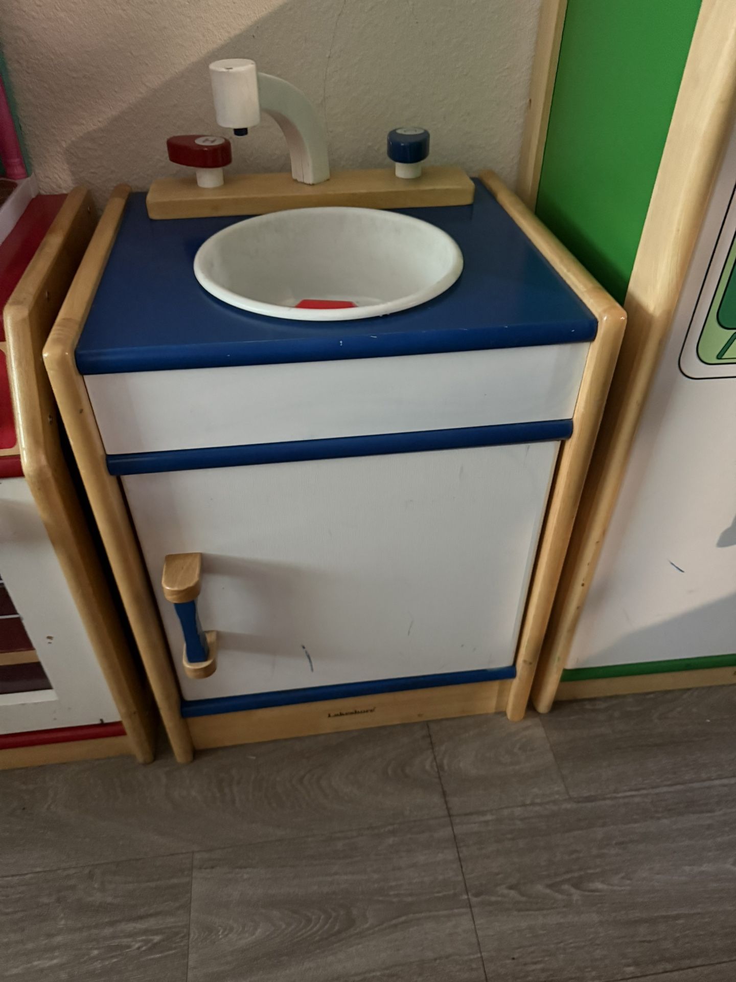 Lakeshore Kitchen Set