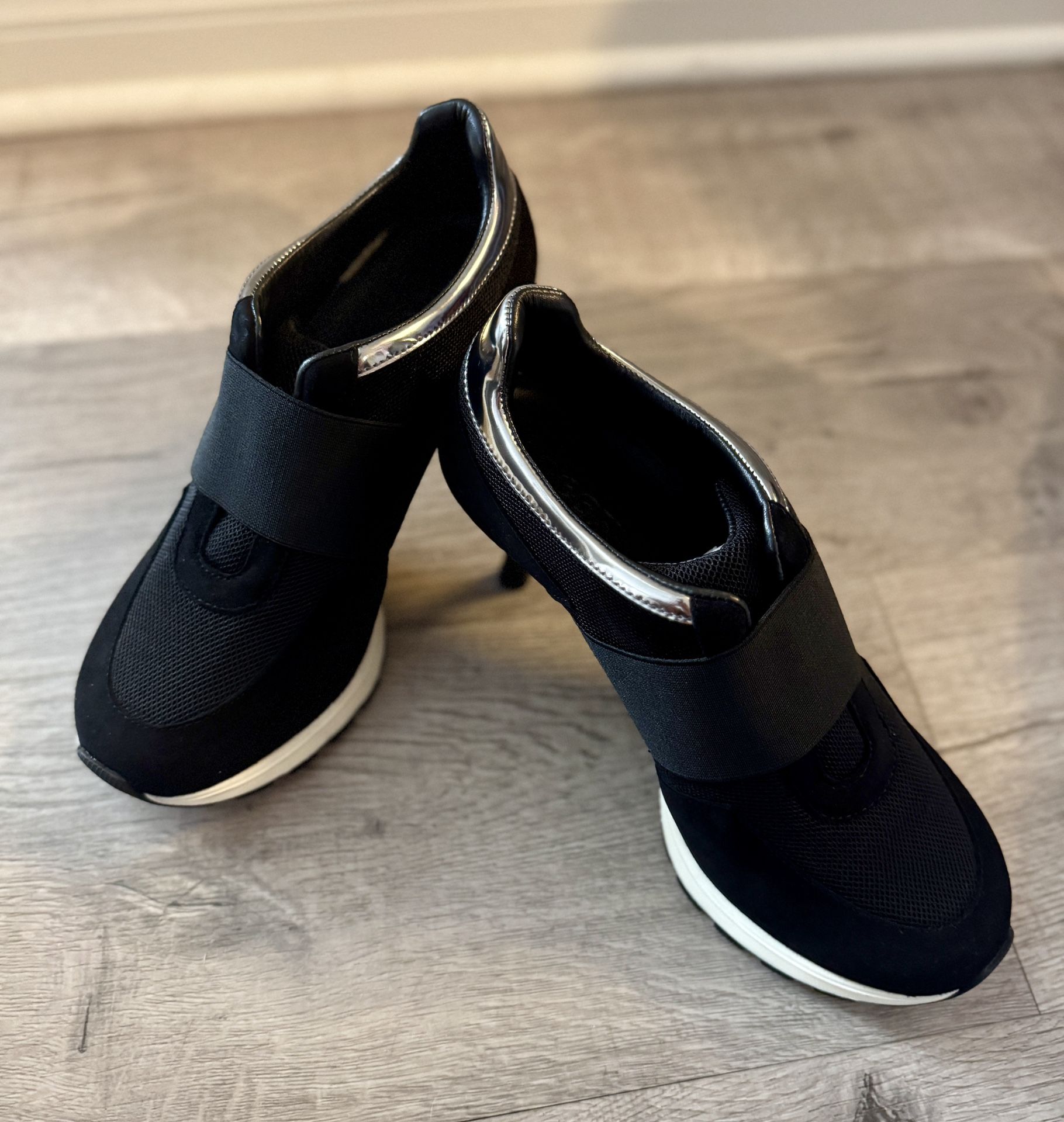 Brand New!!! Sneex Icon Hy-Heel Sneaker - SOLD OUT EVERYWHERE!