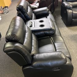 NEW BLACK 2pc RECLINING SOFA AND LOVESEAT WITH FREE DELIVERY SPECIAL FINANCING IS AVAILABLE 