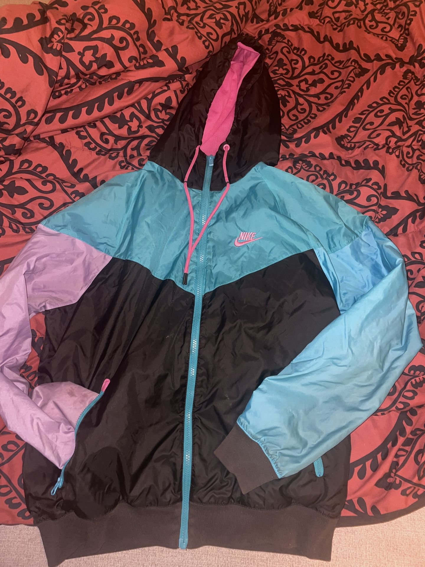 nike windbreaker