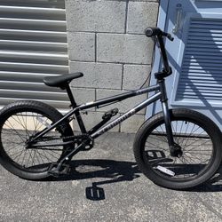 Bmx Bike Gt Slammer 20’ New Or Trade For E Bike
