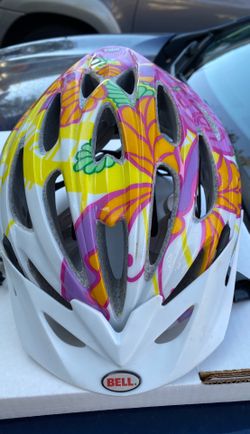 Bike helmet - youth - girls or boys Barely Used, Daughter Grew Out If It Quickly