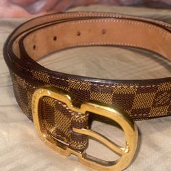 Women’s Louis Vuitton belt (size 95/38)