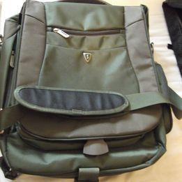 Sumdex PJA-643 ALTI PAC 43° Messenger Bag