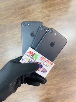 IPHONE 7 32GB UNLOCKED