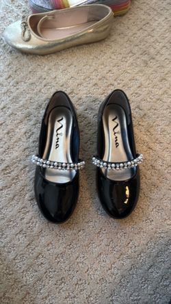 Shoe