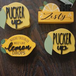 Lemon 🍋  Nicknacks Set $10