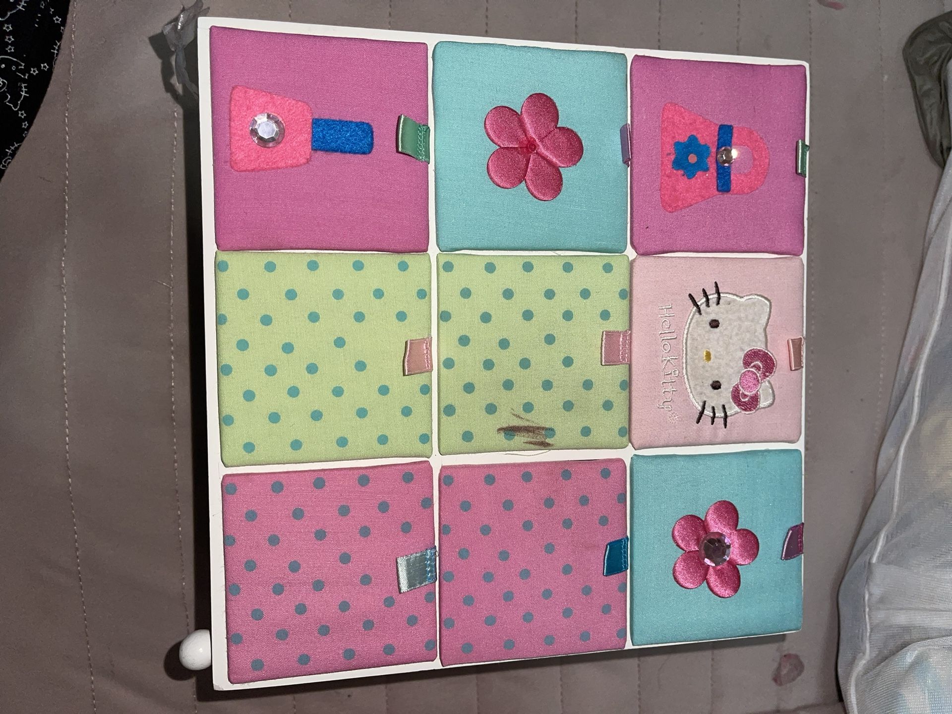 VINTAGE SANRIO HELLO KITTY JEWELRY BOX QUILTED DRAWERS