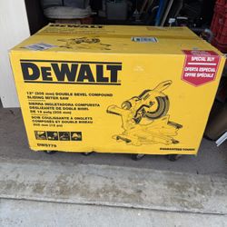 Dewalt DWS779 Miter Saw