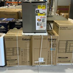 GALANZ Mini Fridge 2.7 Cu Ft 