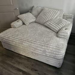Nice Furniture 