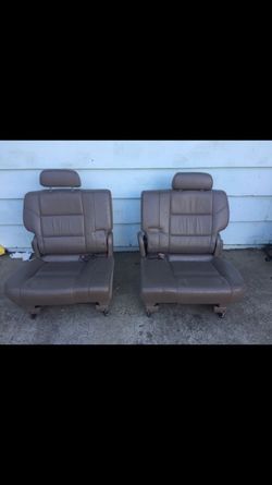Toyota Seqouia 3rd row seat