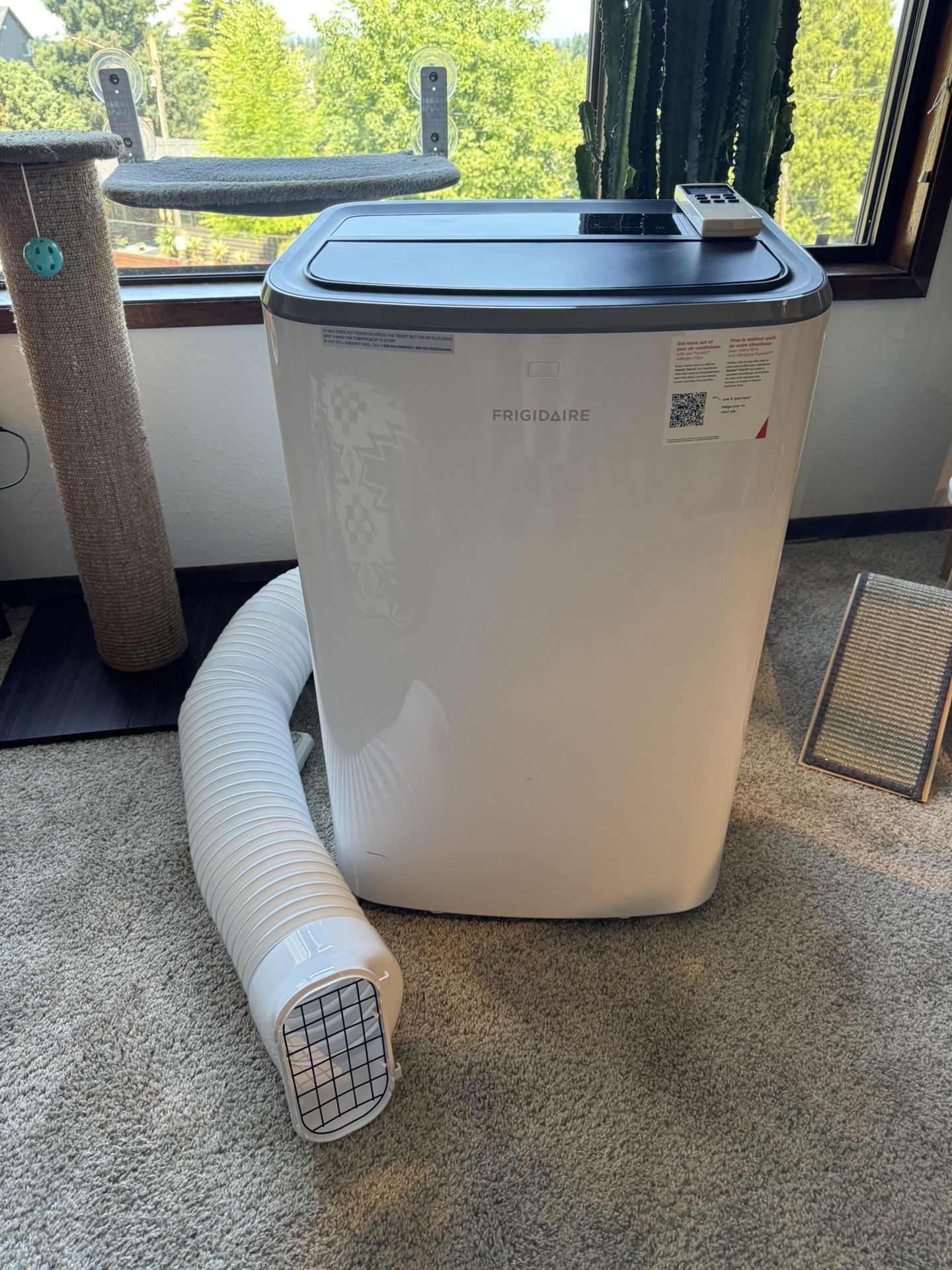 Frigidaire 14,000 BTU AC Unite