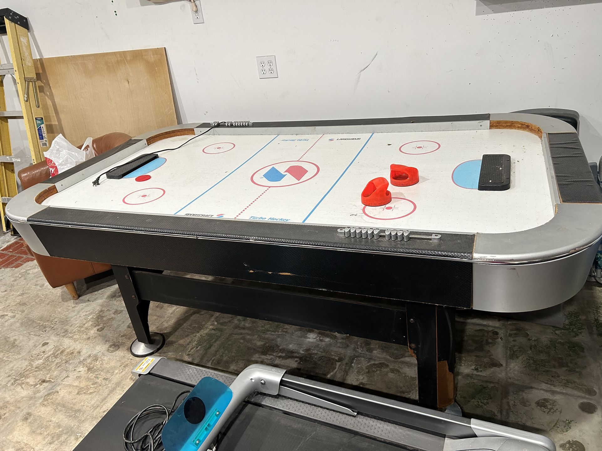Hockey  Table 
