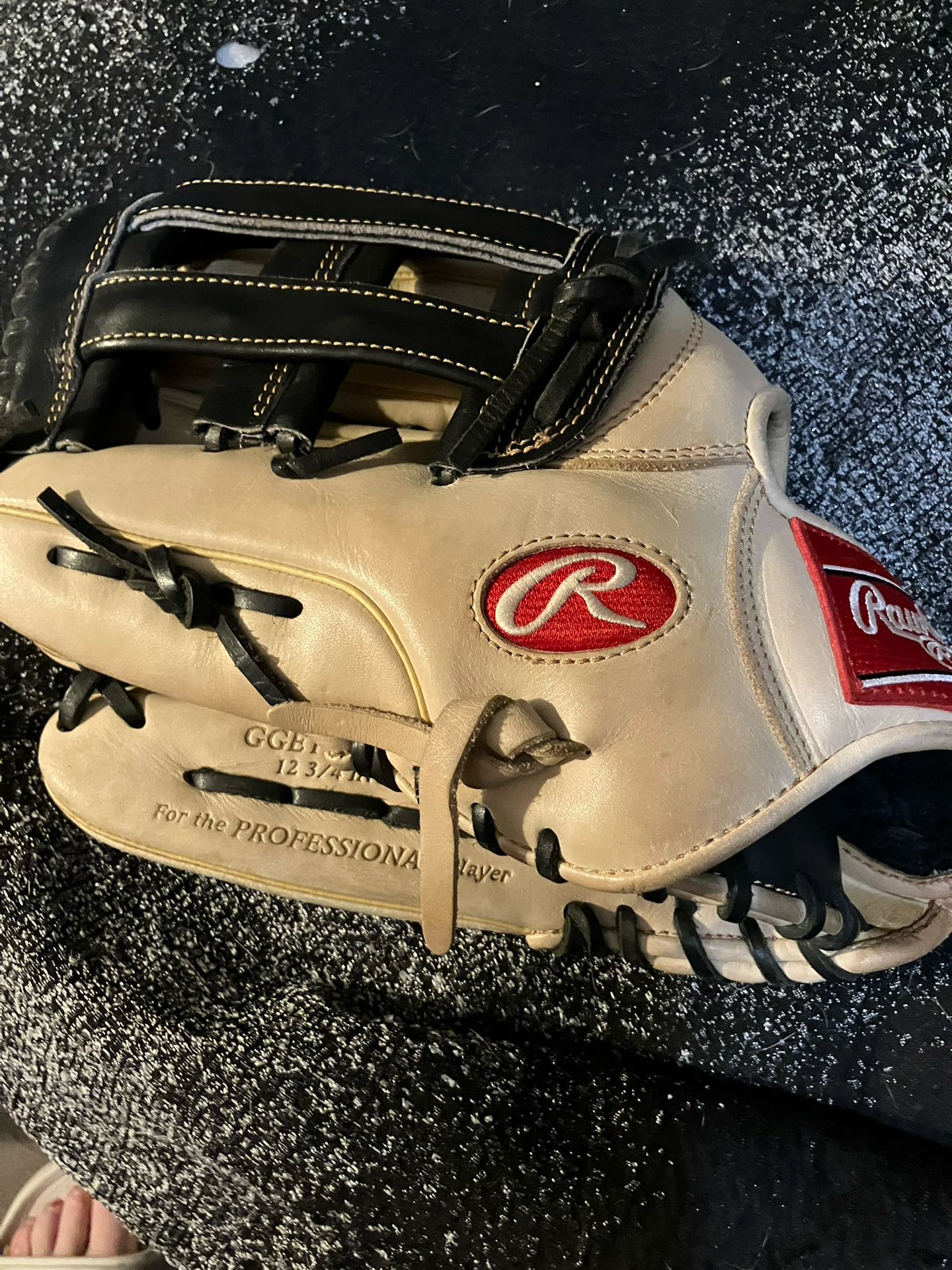 Rawlings Men’s Baseball Glove