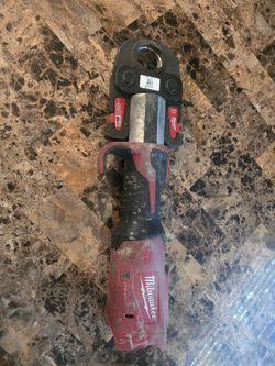 Milwaukee m18  pro press tool and 1.25" jaw. Tool and jaw only.