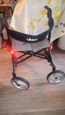 drive hd nitro elite sprint rollator