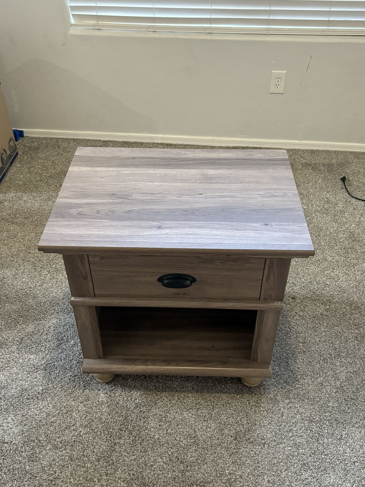  Night Stand/End Table