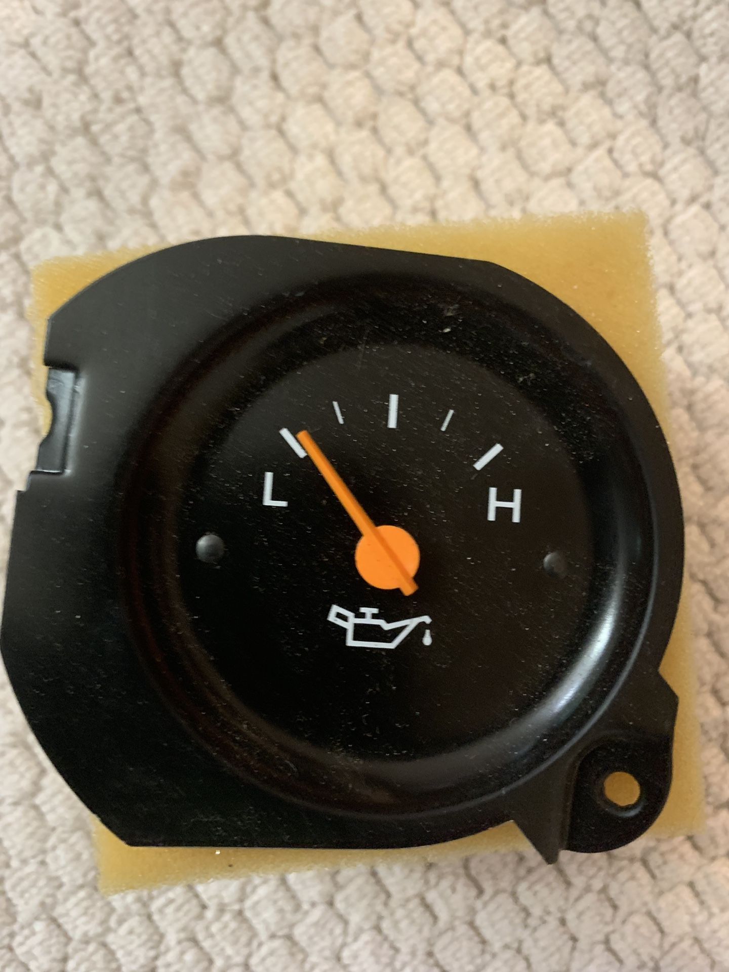 78-87 GMC Truck Oil Pressure Gauge