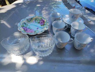 FREE tea/coffee cups with plates and more. New open box