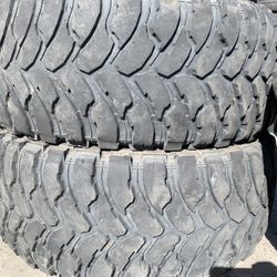 Used Pair 35-12.50-20 Mud For Sale 