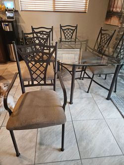 Kitchen table w/6 chairs