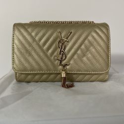 Yves Saint Laurent Classic Monogram Shopper Bag for Sale in The Bronx, NY -  OfferUp
