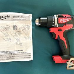 Milwaukee M18 18-Volt Lithium-Ion Brushless Cordless 1.5” Compact Drill/ Driver 