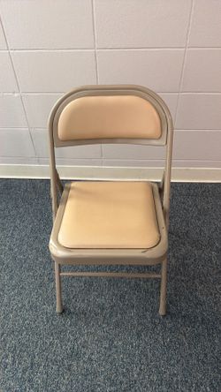 80 Folding Padded Metal Chairs
