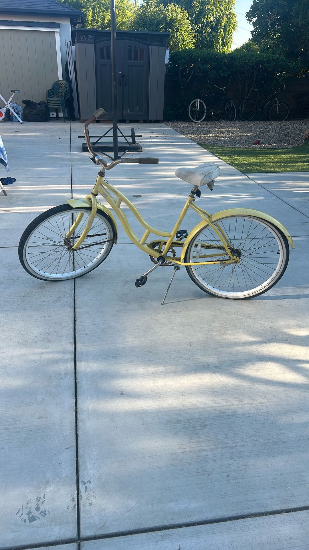Schwinn Legacy Beach Cruiser