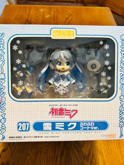 Fluffy Coat Version Snow Hatsune Miku