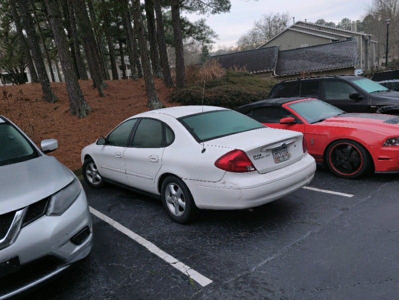 2001 Ford Taurus