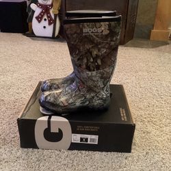 Classic High Mossy Oak Boots Men’s Size 9,11