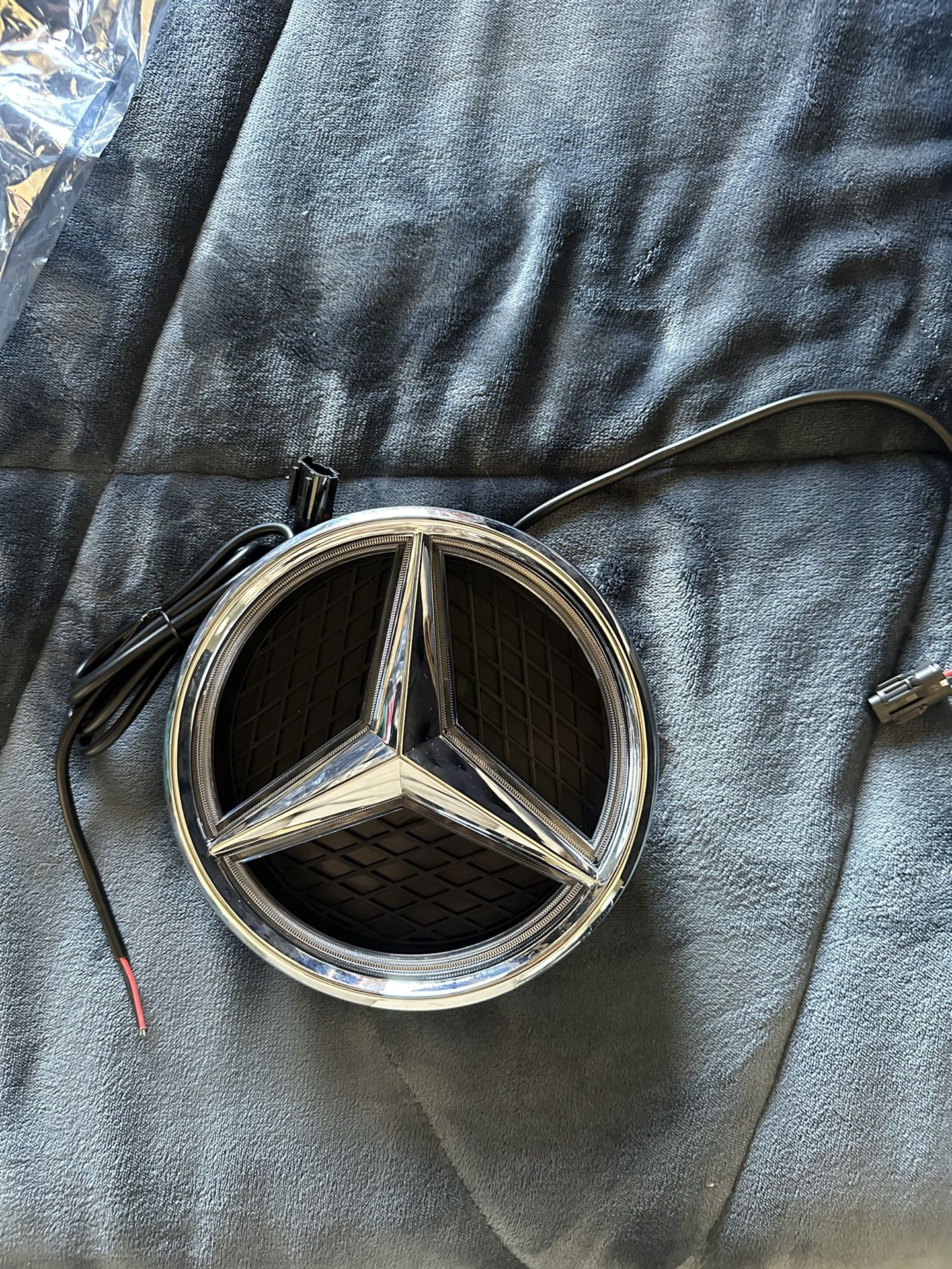 Mercedes Benz Grill Emblem 