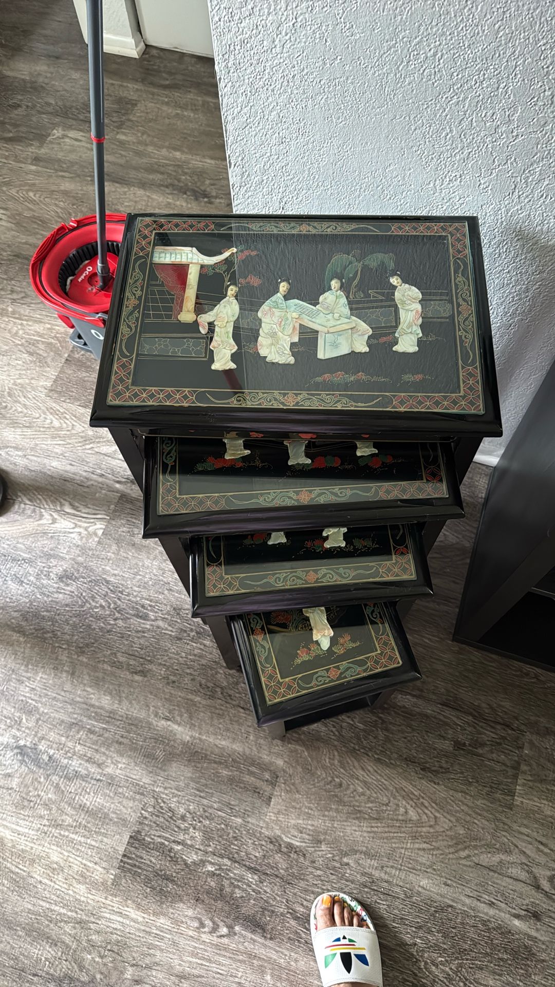 Beautiful Mid Century Chinese Black Lacquer Set of 4 Geisha in Landscapes