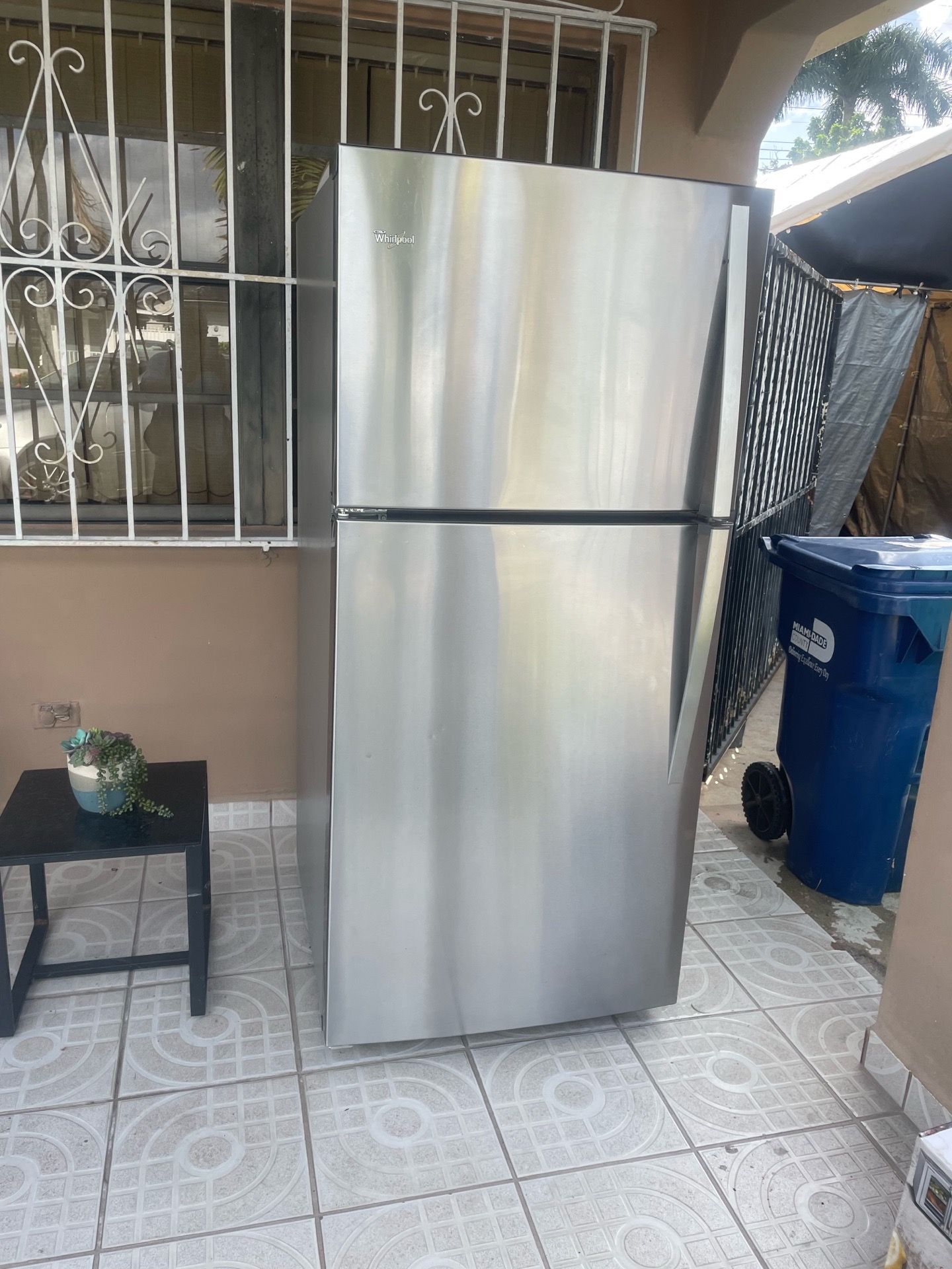 REFRIGERADOR WHIRLPOOL